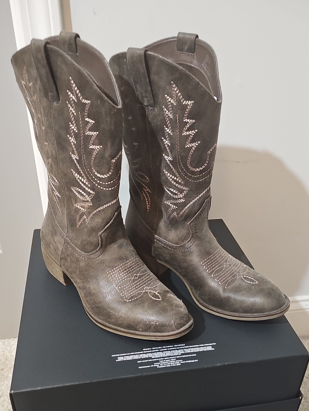Xappeal Women's Brown Heeled Boots